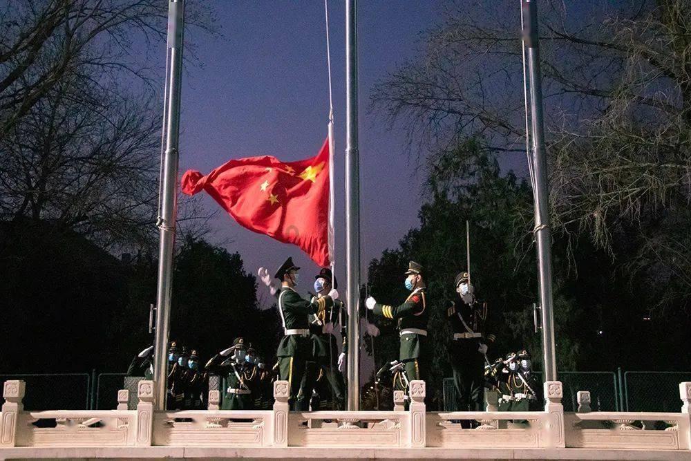 家人说我最近一年在买衣服上花钱太少？这是啥意思，会有什么后果？